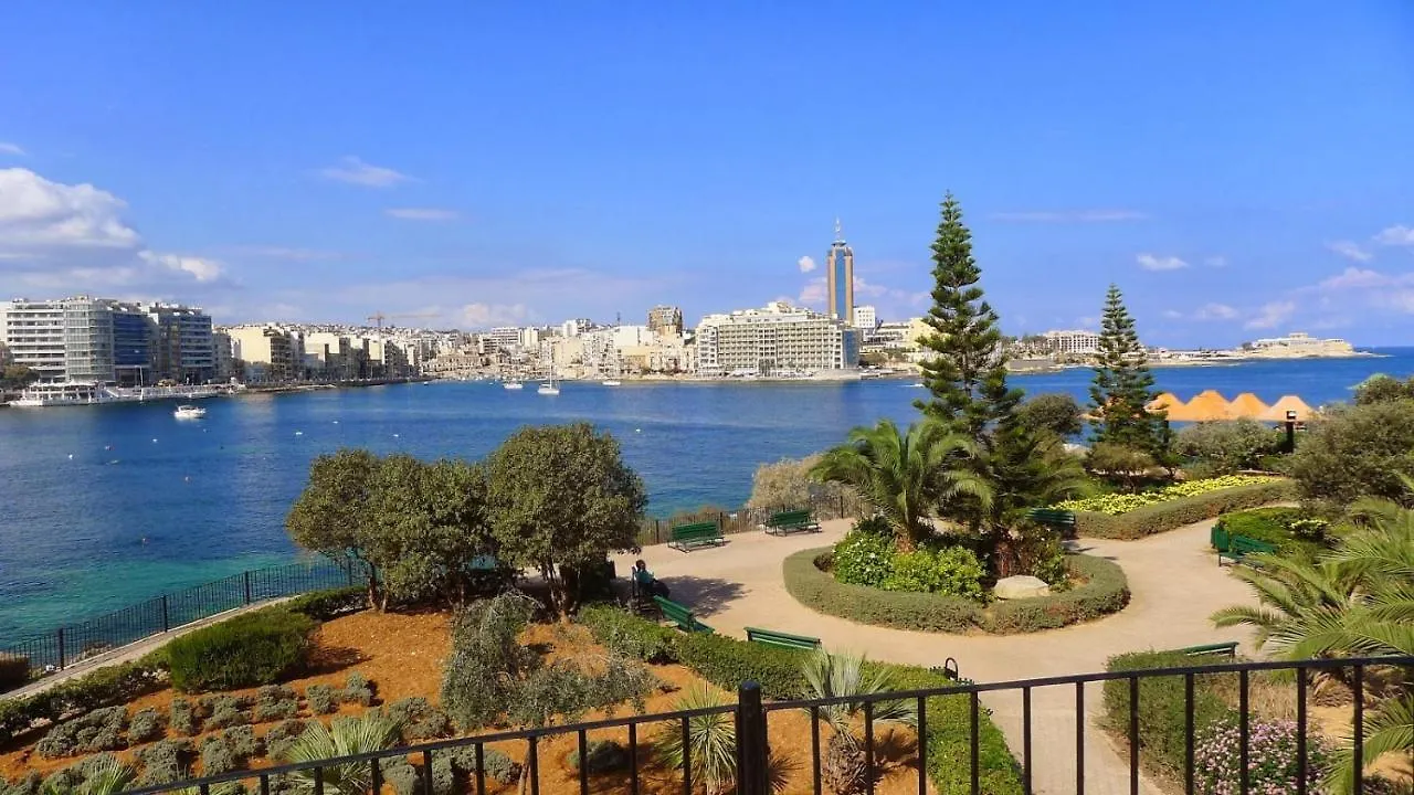 Art Deco Apartment In Central Sliema 0*,  Malta
