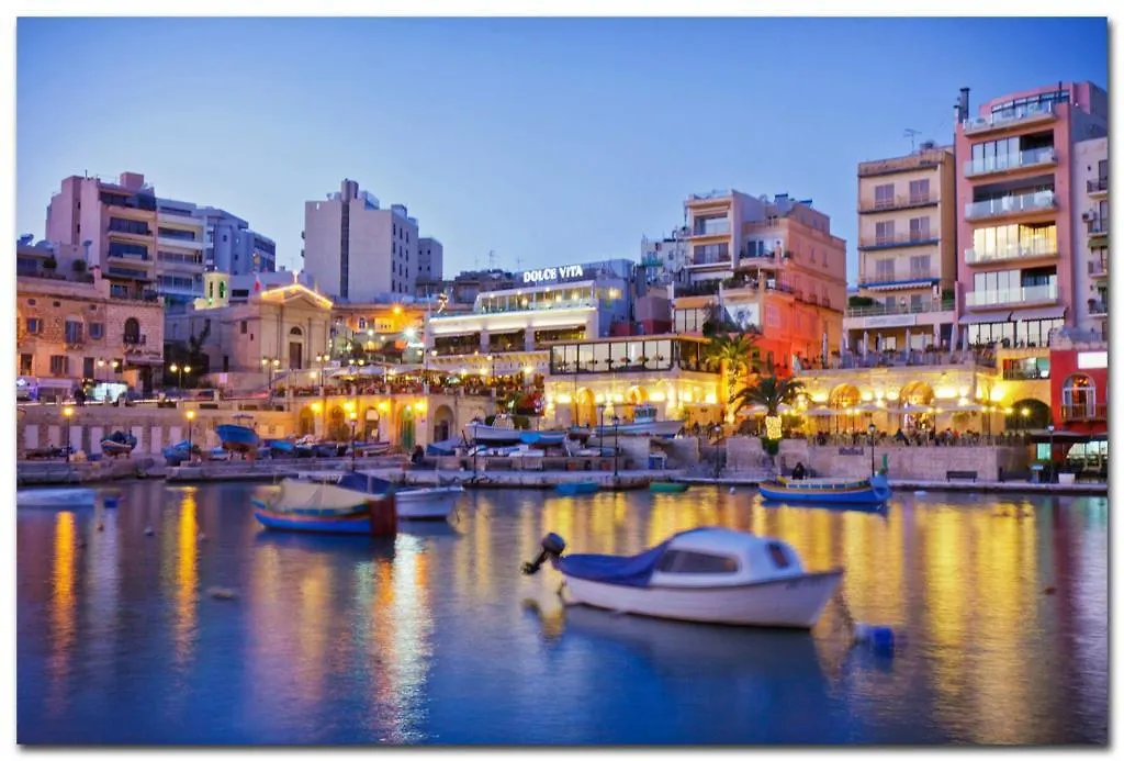 Art Deco Apartment In Central Sliema