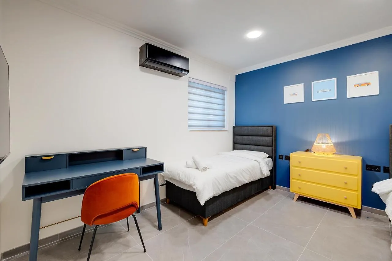 Art Deco Apartment In Central Sliema