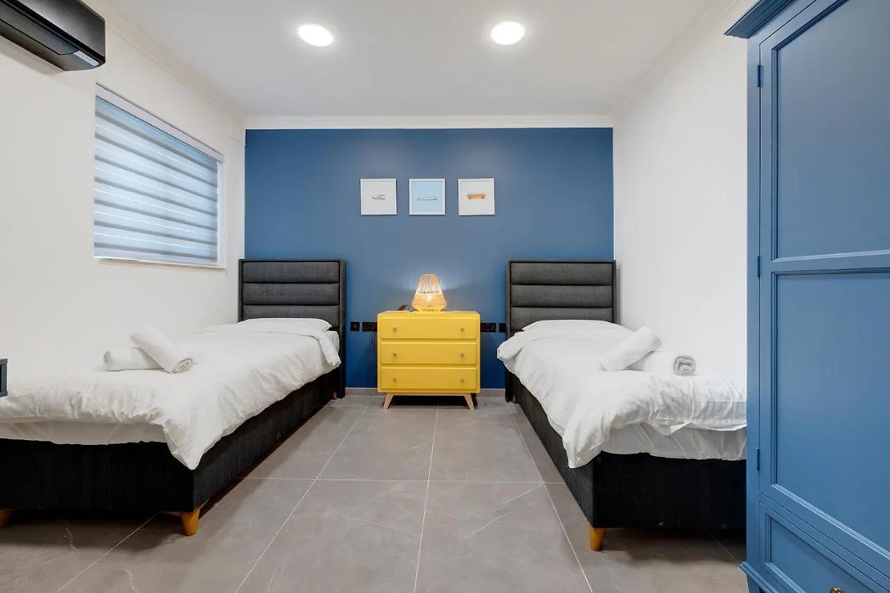 Art Deco Apartment In Central Sliema Malta