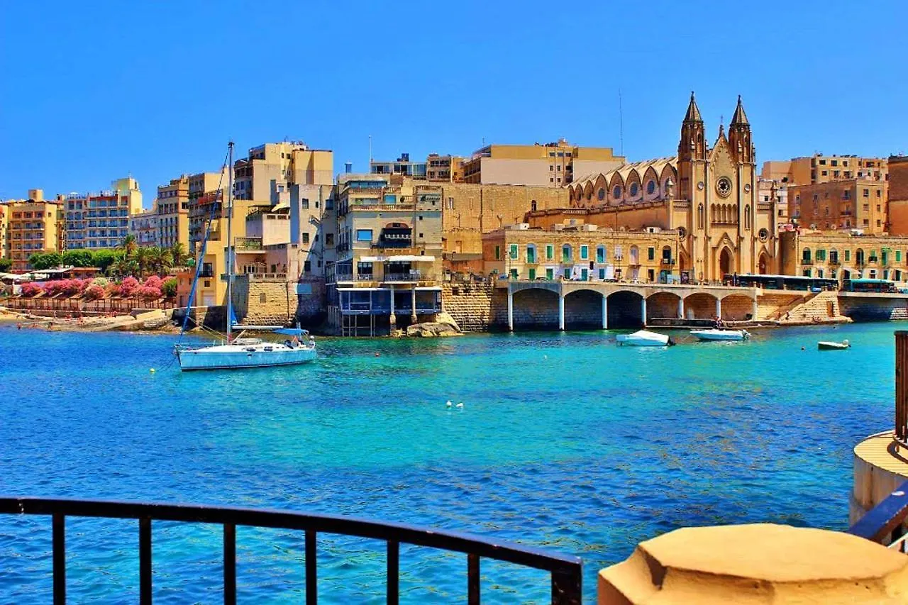 Art Deco Apartment In Central Sliema 0*,