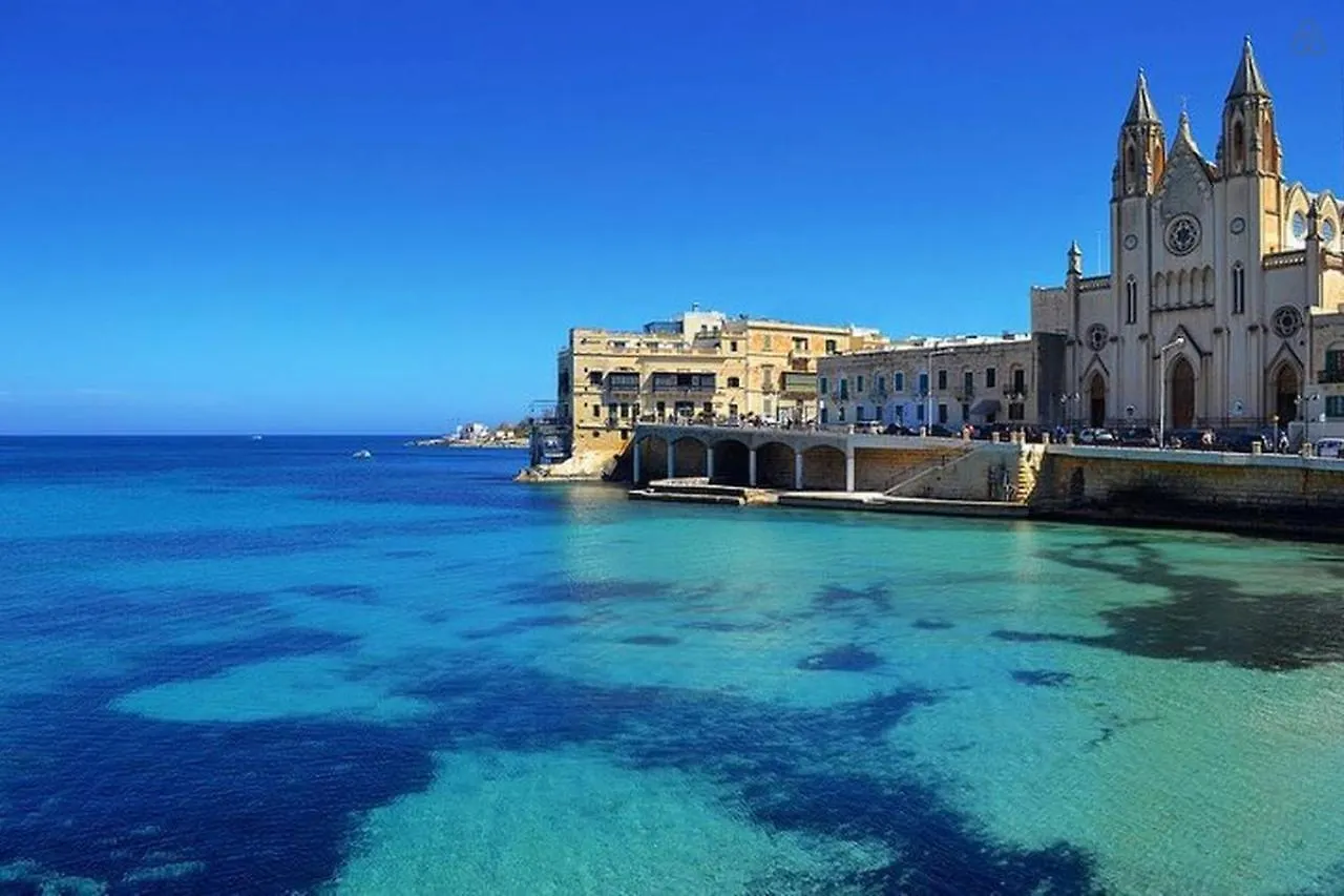 Art Deco Apartment In Central Sliema Malta