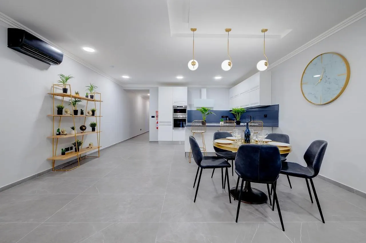 Art Deco Apartment In Central Sliema 0*,  Malta