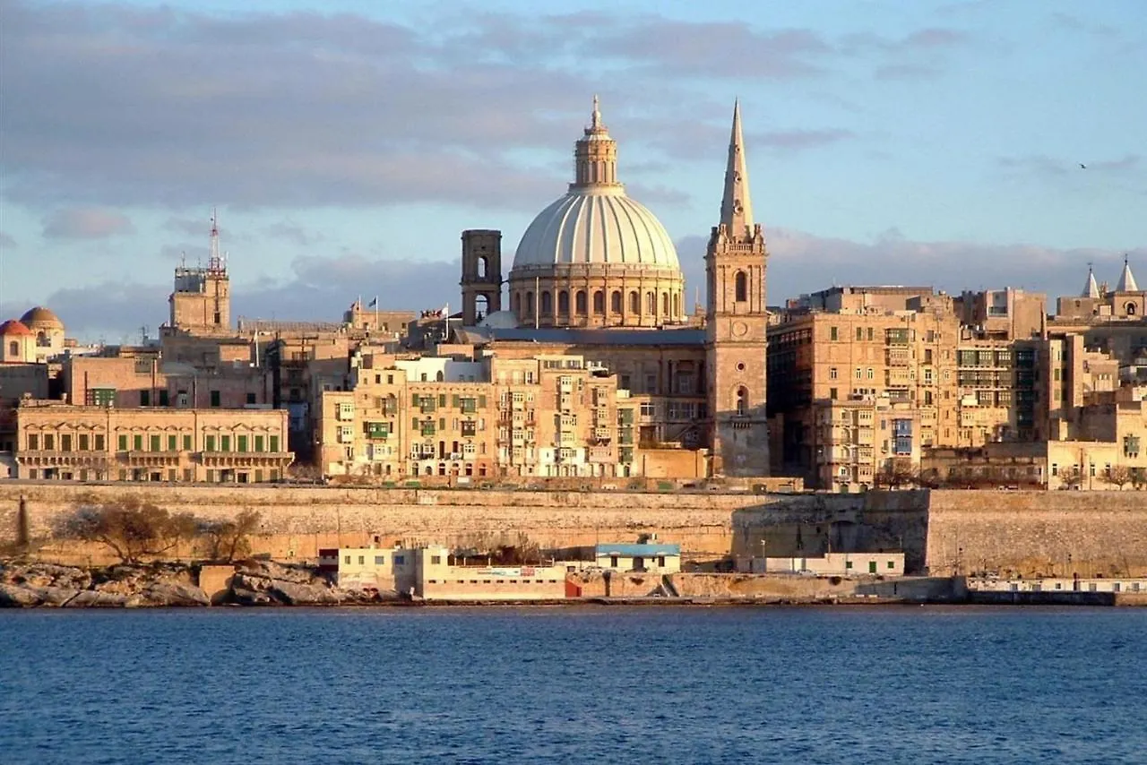 Art Deco Apartment In Central Sliema Malta